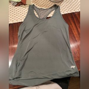 Woman’s workout top gray